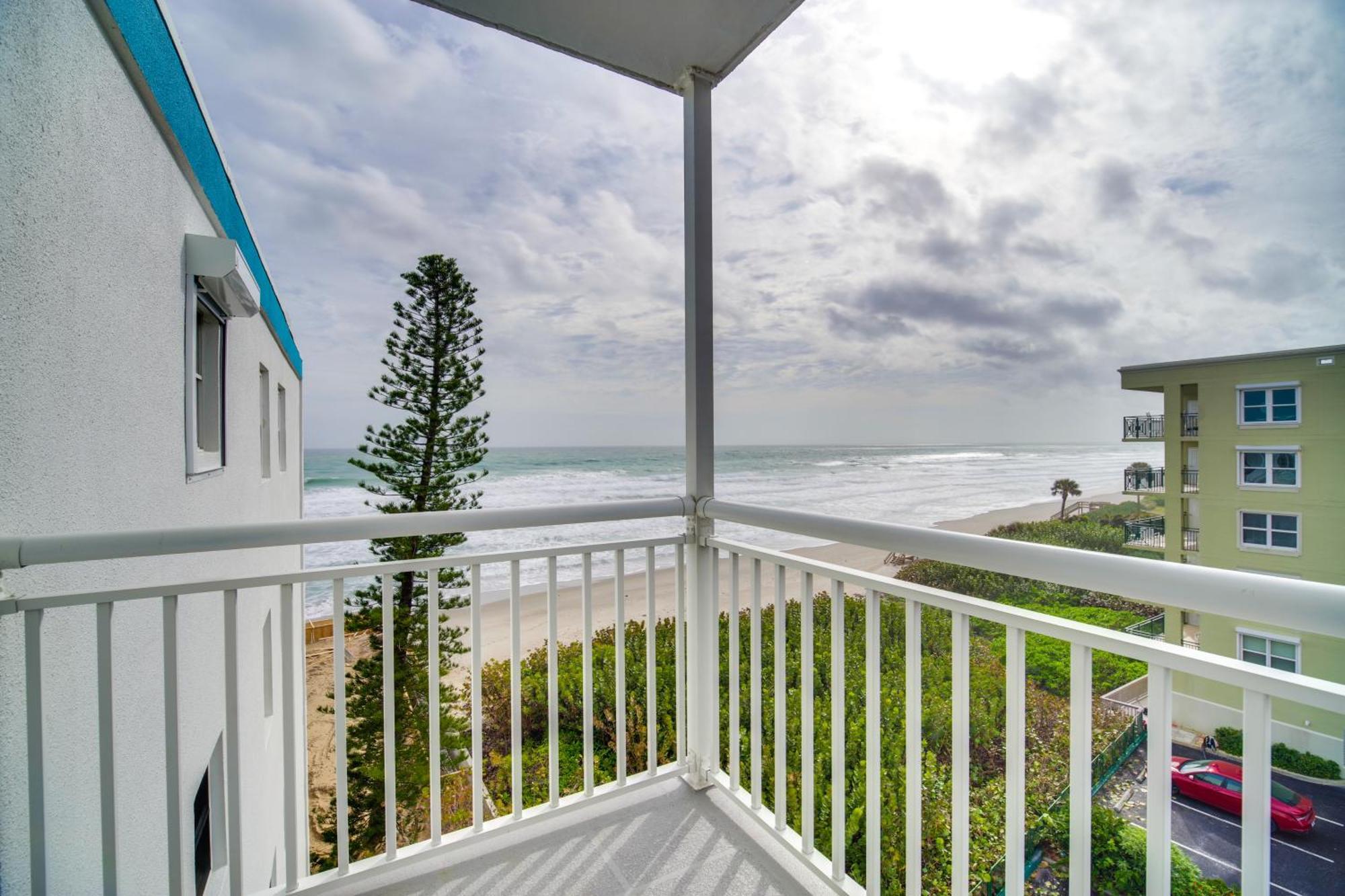 Pet-Friendly Satellite Beach Condo With Balcony! Luaran gambar